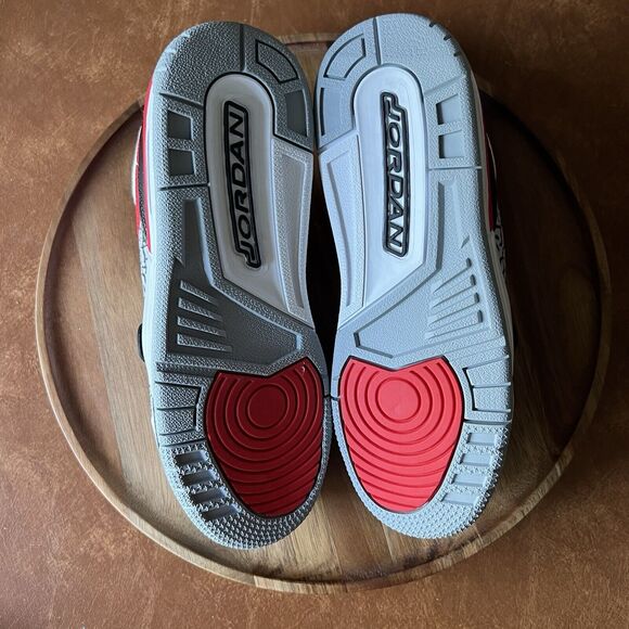 Nike Air Jordan Legacy 312 Low Fire Red Wolf Grey Sneakers Youth 6 Women's 7.5 - Picture 3 of 16